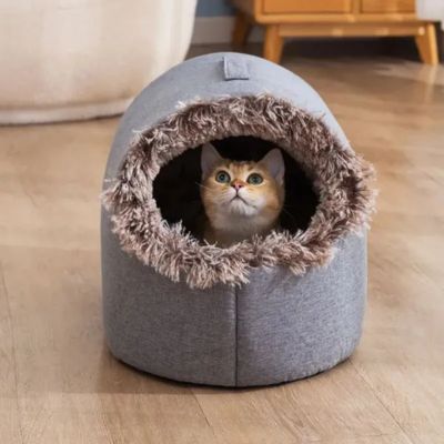 niche pour chat taniere fourrure brune avec chat