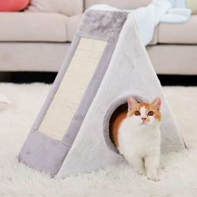 niche pour chat triangulaire avec grattoir
