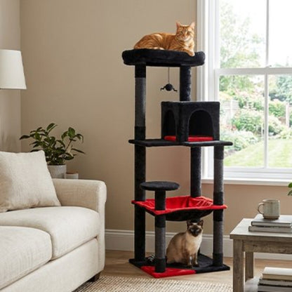 arbre à chat design gothique chat assis allonge salon