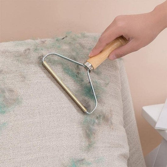 brosse anti poil design leger bois coussin