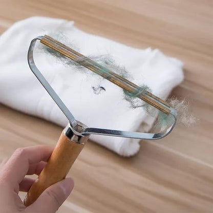 brosse anti poil design leger bois vetement