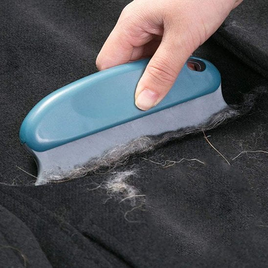 brosse anti poil​ ergonomique bleu fonce tissu
