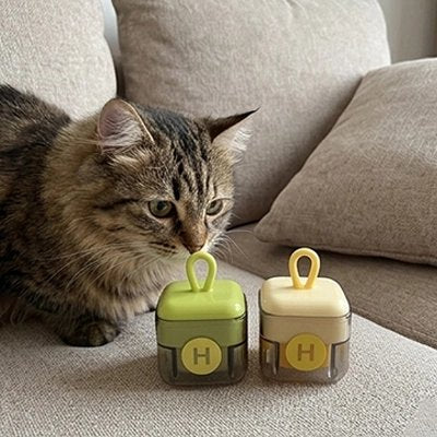 brosse anti poil portable vert anis jaune chat canape