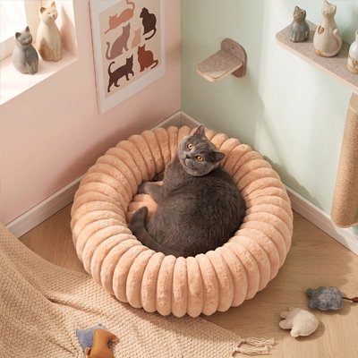 coussin pour chat beignet marron chat allonge chambre
