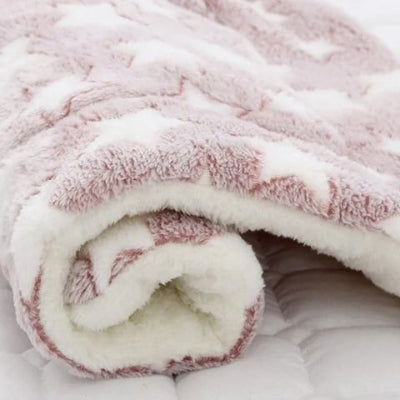 coussin-pour-chat-couverture-pliee-rose