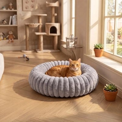 coussin pour chat design cannele gris salon chat allonge