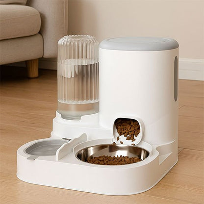 distributeur de croquettes pour chat​ design minimaliste blanc dans salon