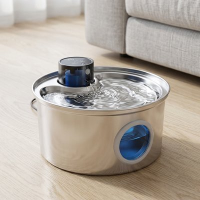 fontaine a eau pour chat en acier inoxydable dans salon