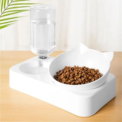 gamelle chat double compartiment couleur blanche sur table