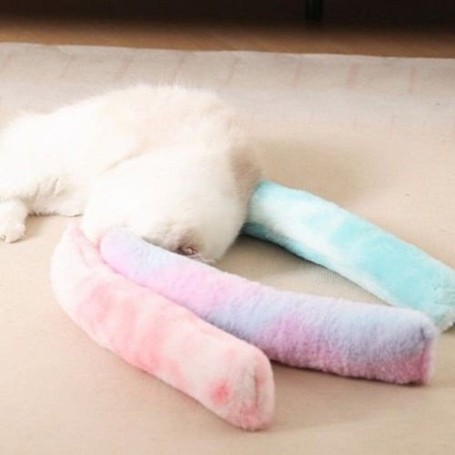 jouet pour chat cylindre en peluche rose violet bleu
