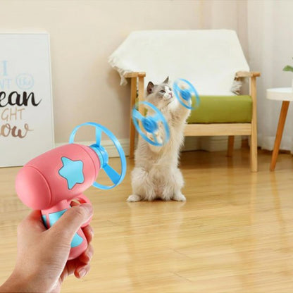 jouet pour chat lanceur mini frisbee avec chat salon