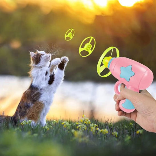jouet pour chat lanceur mini frisbee rose avec chat