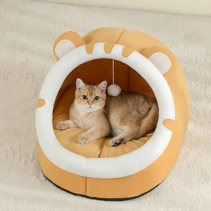 lit pour chat tete de lion jaune chat allonge