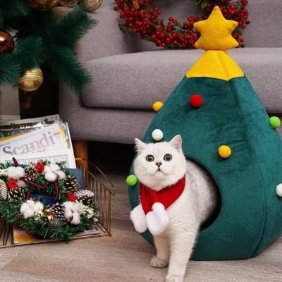 niche-à-chat-sapin-de-noel-vert