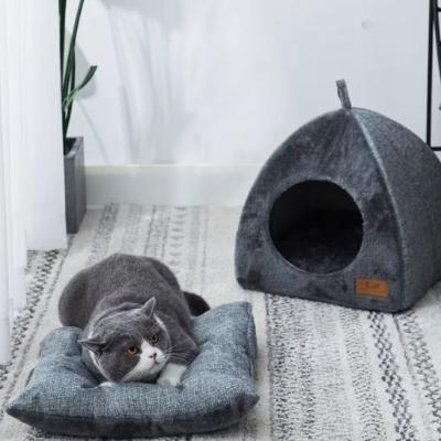 niche-à-chat-taniere-triangulaire-grise