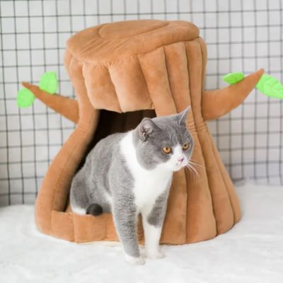 niche pour chat arbre marron avec chat