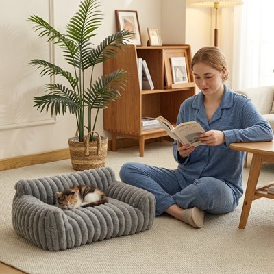 panier chat design canape gris chat dormant maitresse salon