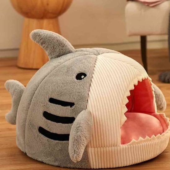 panier pour chat requin gris salon