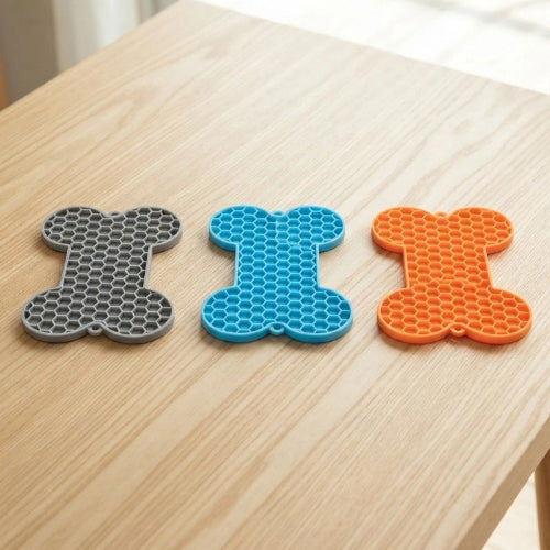 tapis de lechage gris bleu orange table