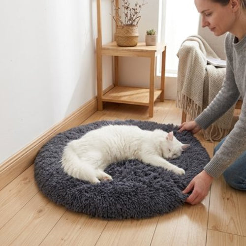 tapis pour chat ultra doux noir maitresse chat dormant