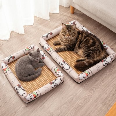 tapis rafraichissant chat motifs panda chats allonges salon