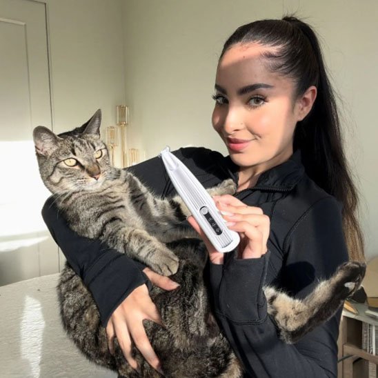 tondeuse pour chat etanche maitresse