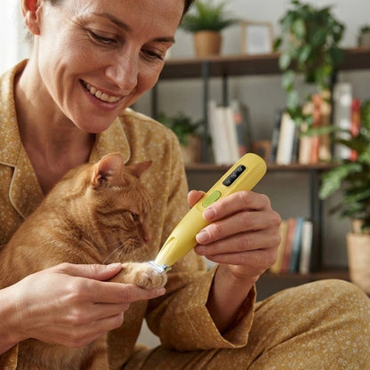 tondeuse pour chat jaune maitresse avec chat