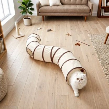 tunnel pour chat beige avec chat salon
